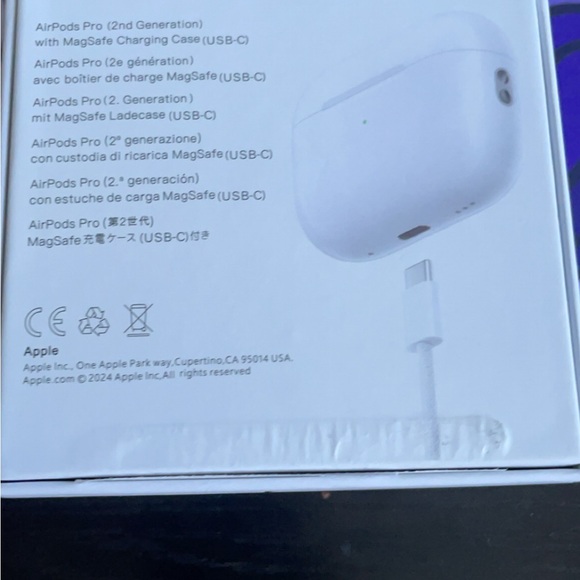 Wireless White Earbud Headphones - Picture 3 of 7